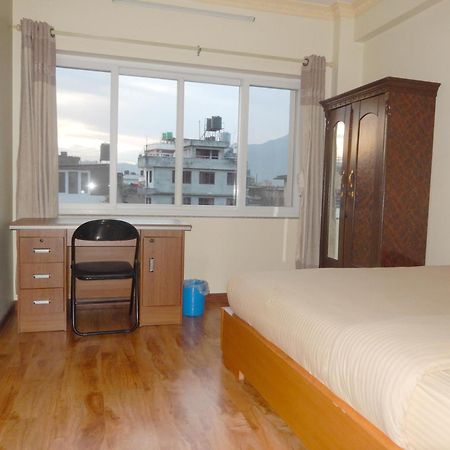 Shine Homestay Famille Francophone - Shine Home And Apartment Kathmandu Ngoại thất bức ảnh