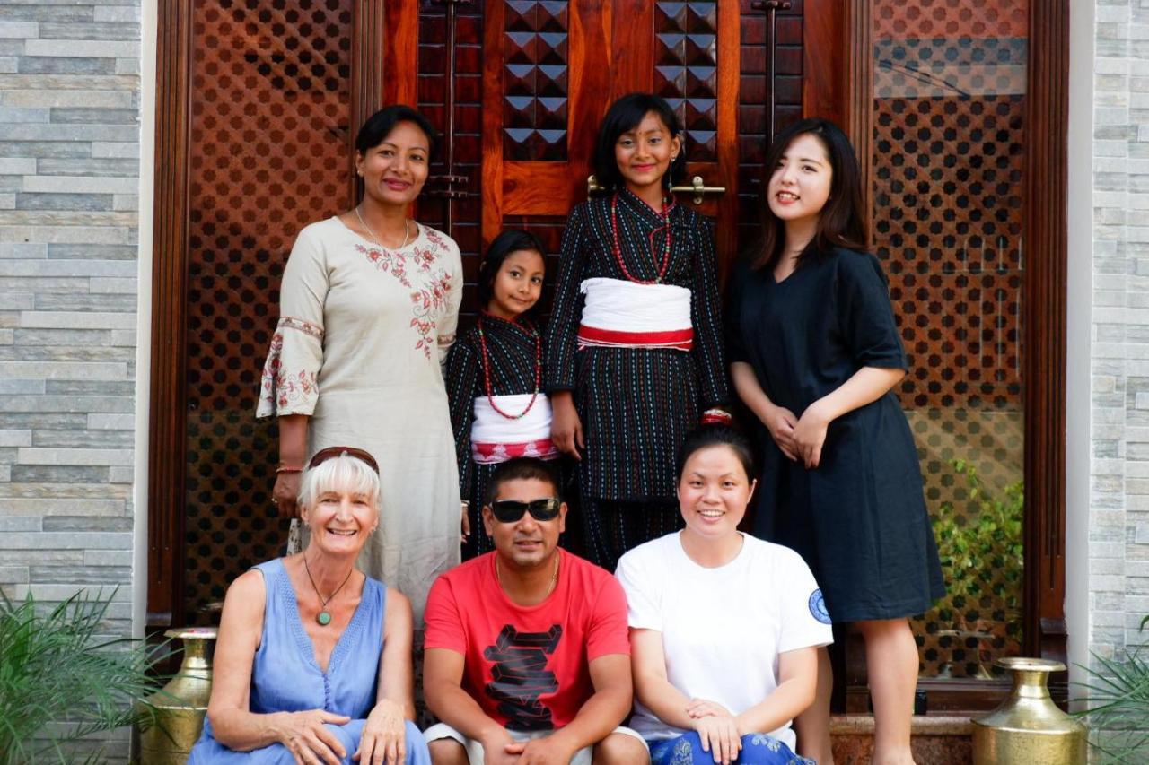 Shine Homestay Famille Francophone - Shine Home And Apartment Kathmandu Ngoại thất bức ảnh