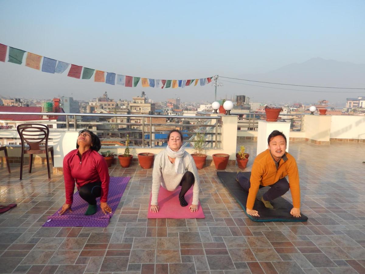 Shine Homestay Famille Francophone - Shine Home And Apartment Kathmandu Ngoại thất bức ảnh