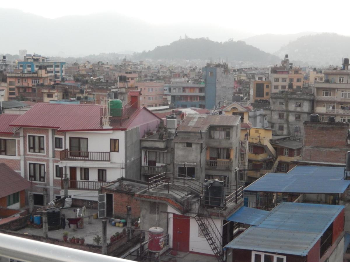 Shine Homestay Famille Francophone - Shine Home And Apartment Kathmandu Ngoại thất bức ảnh