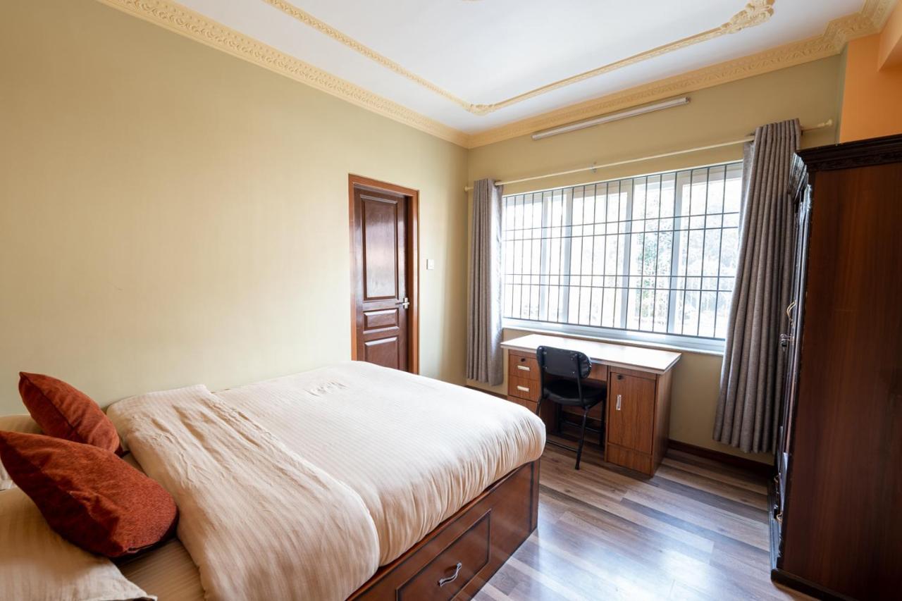 Shine Homestay Famille Francophone - Shine Home And Apartment Kathmandu Ngoại thất bức ảnh