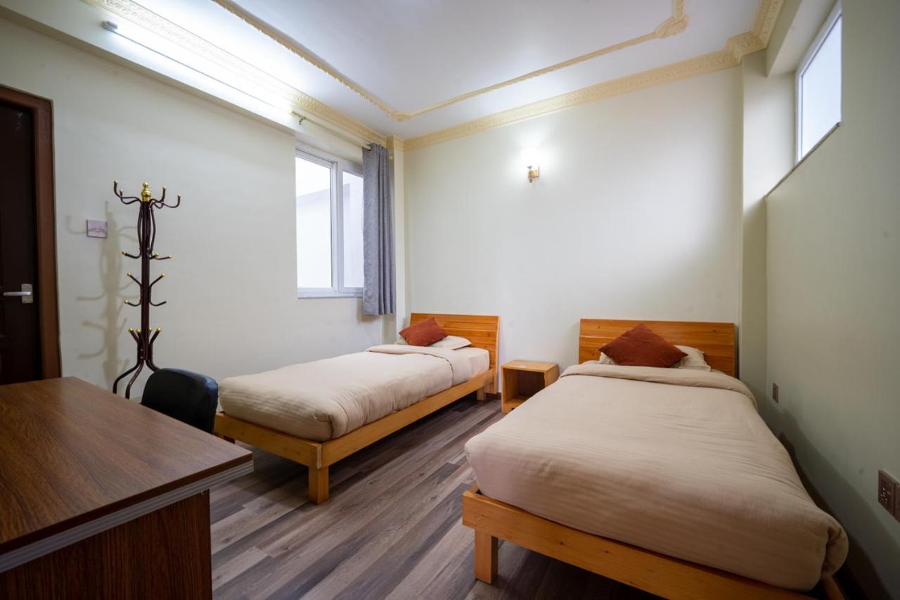 Shine Homestay Famille Francophone - Shine Home And Apartment Kathmandu Ngoại thất bức ảnh