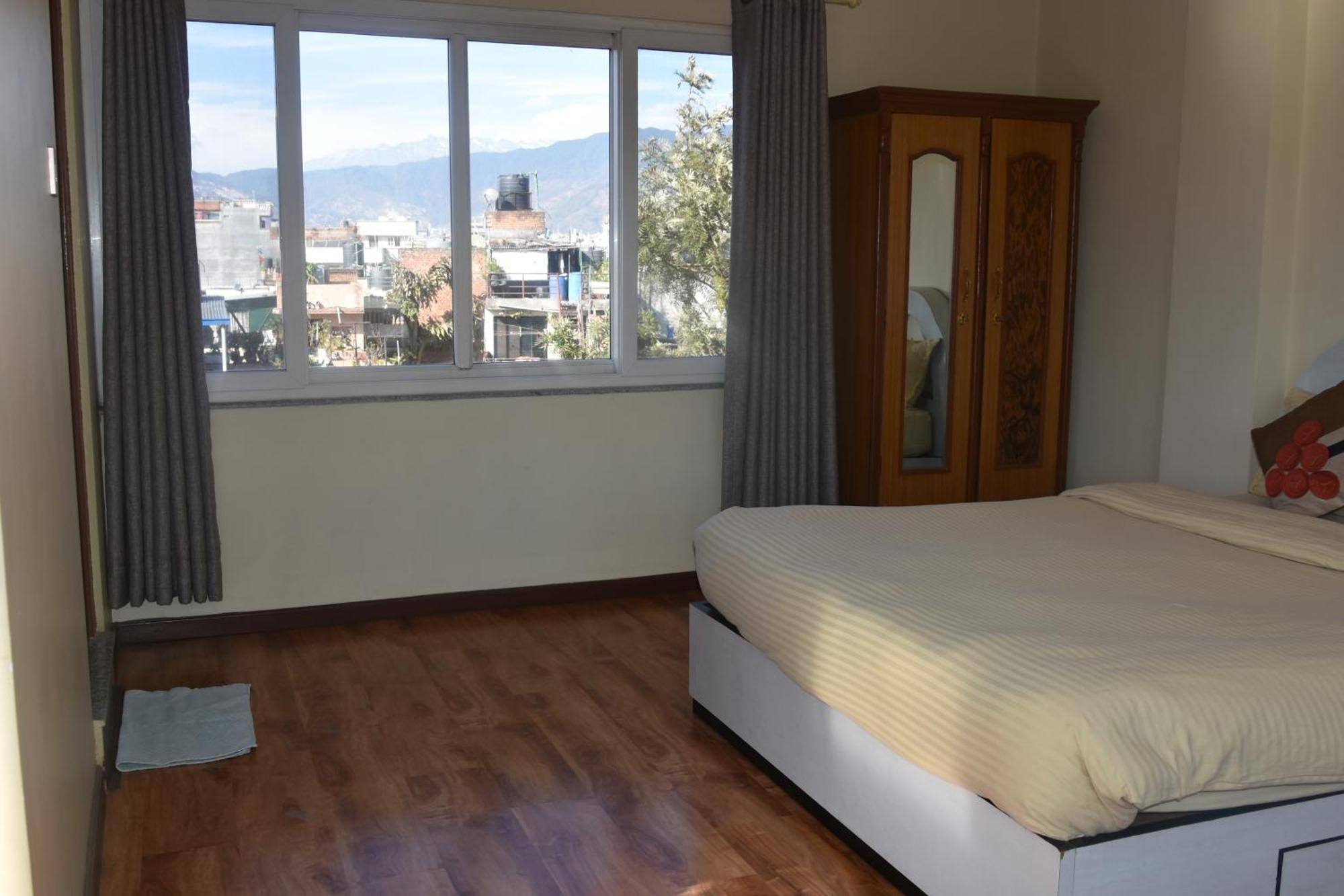 Shine Homestay Famille Francophone - Shine Home And Apartment Kathmandu Ngoại thất bức ảnh