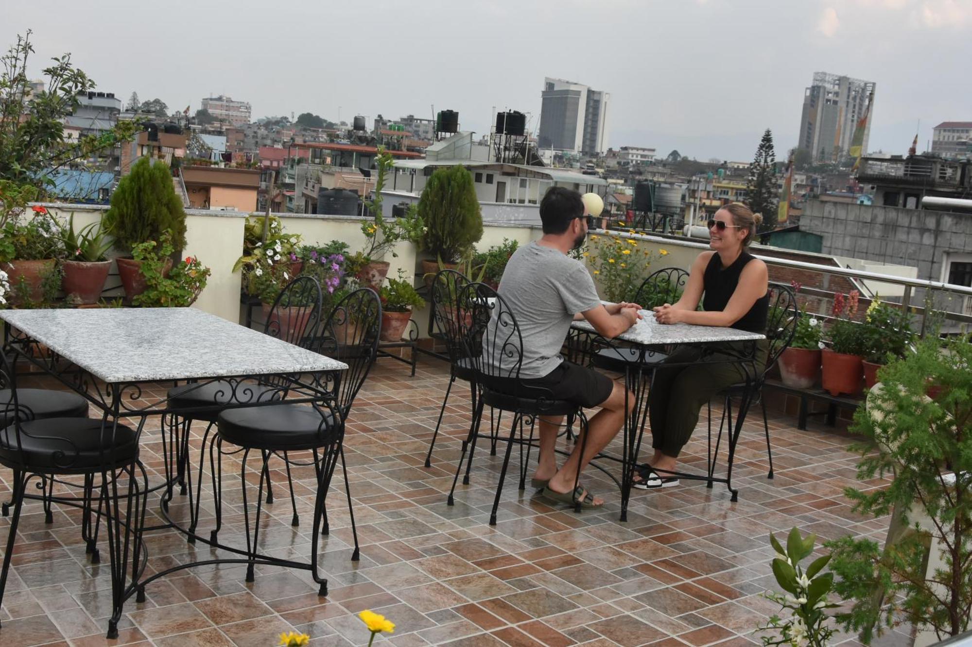 Shine Homestay Famille Francophone - Shine Home And Apartment Kathmandu Ngoại thất bức ảnh