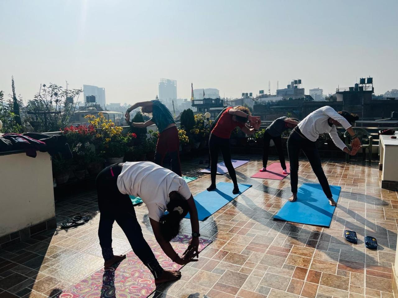 Shine Homestay Famille Francophone - Shine Home And Apartment Kathmandu Ngoại thất bức ảnh