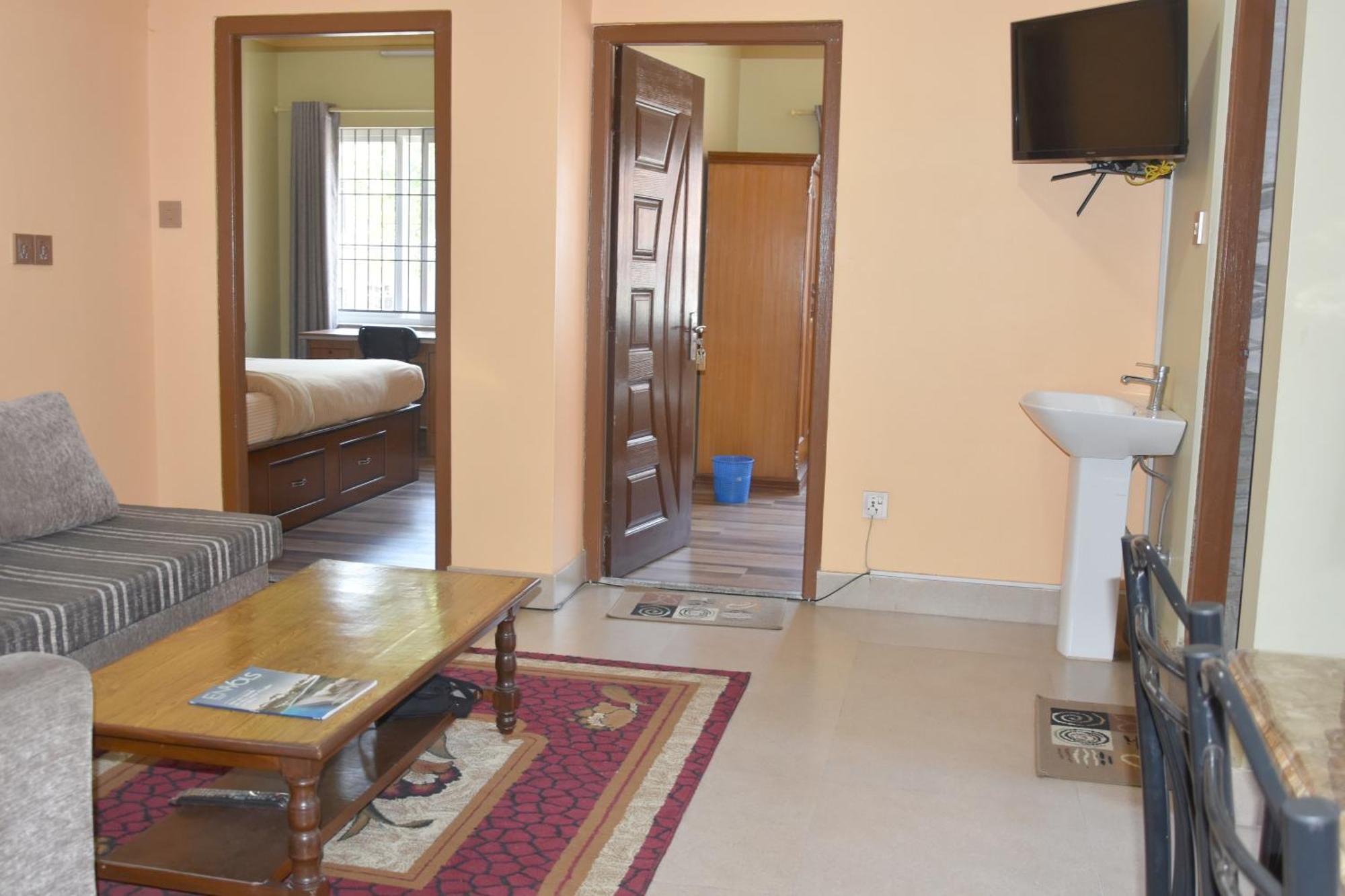 Shine Homestay Famille Francophone - Shine Home And Apartment Kathmandu Ngoại thất bức ảnh