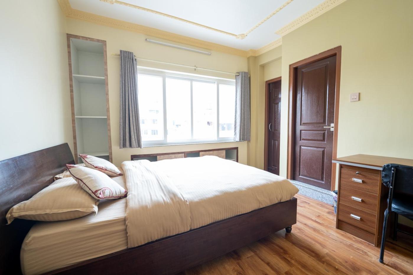 Shine Homestay Famille Francophone - Shine Home And Apartment Kathmandu Ngoại thất bức ảnh
