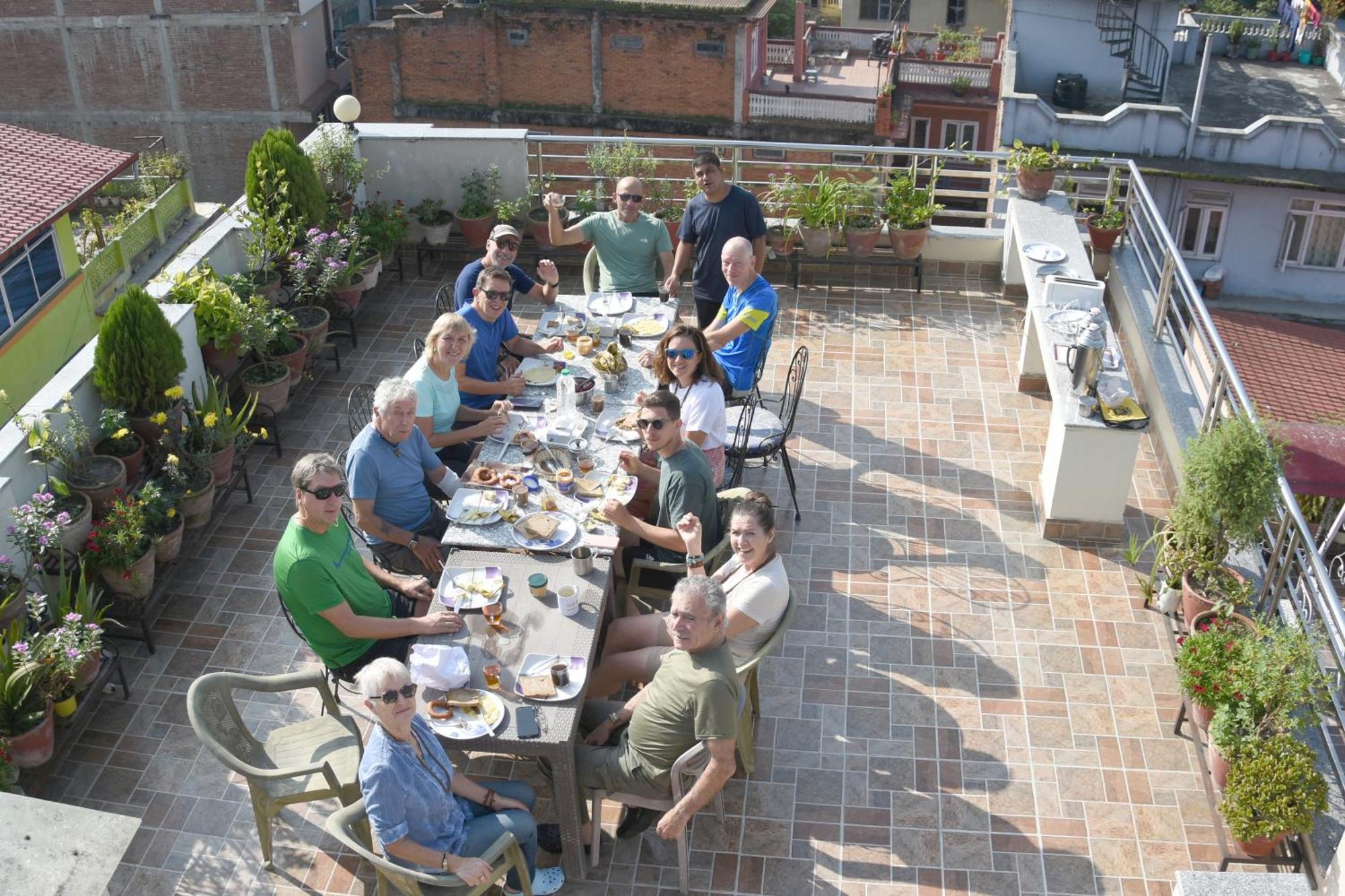 Shine Homestay Famille Francophone - Shine Home And Apartment Kathmandu Ngoại thất bức ảnh