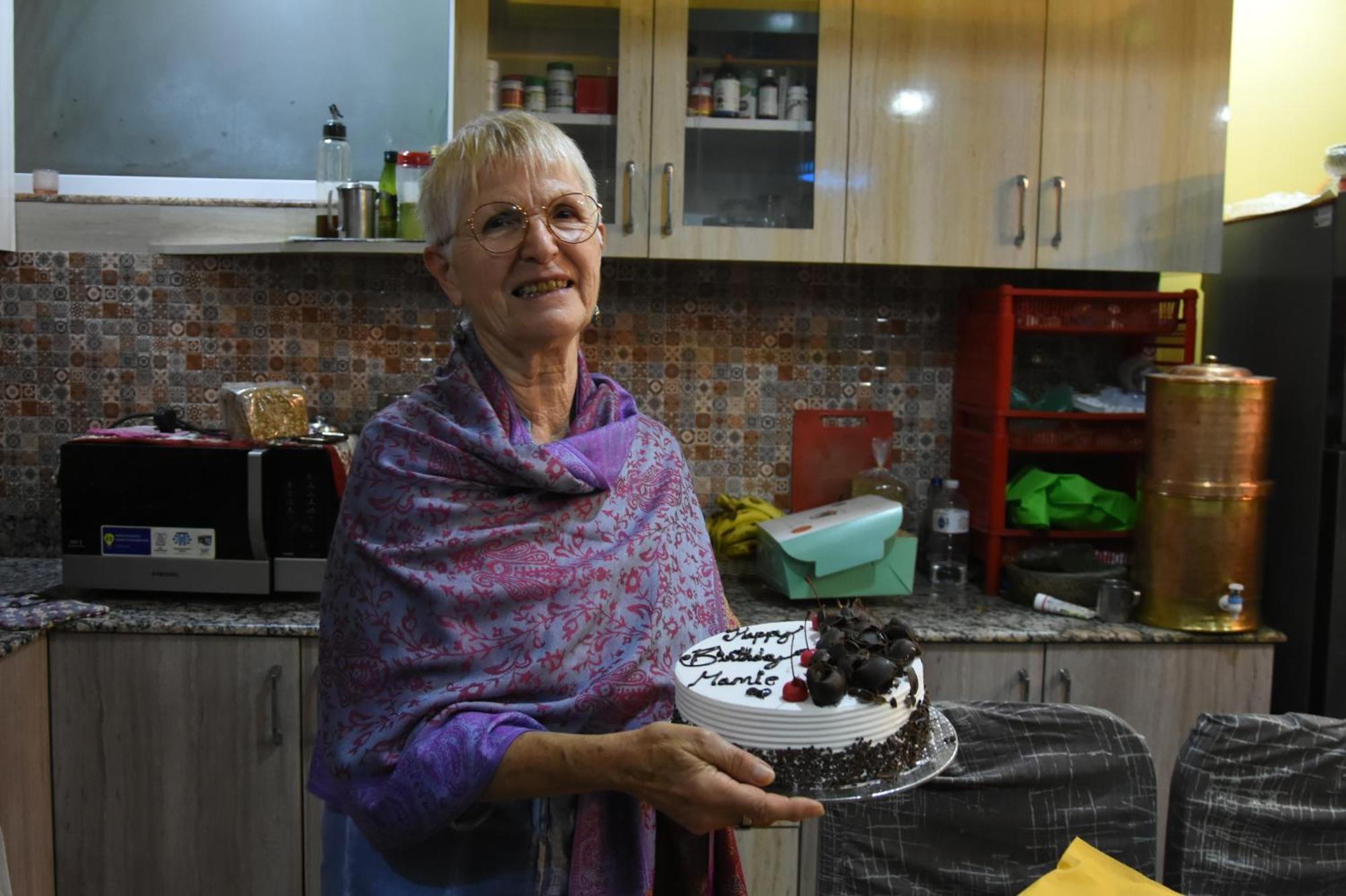 Shine Homestay Famille Francophone - Shine Home And Apartment Kathmandu Ngoại thất bức ảnh