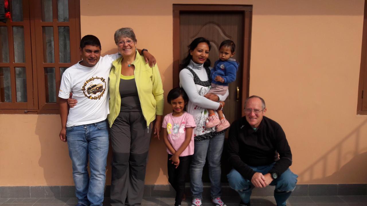 Shine Homestay Famille Francophone - Shine Home And Apartment Kathmandu Ngoại thất bức ảnh