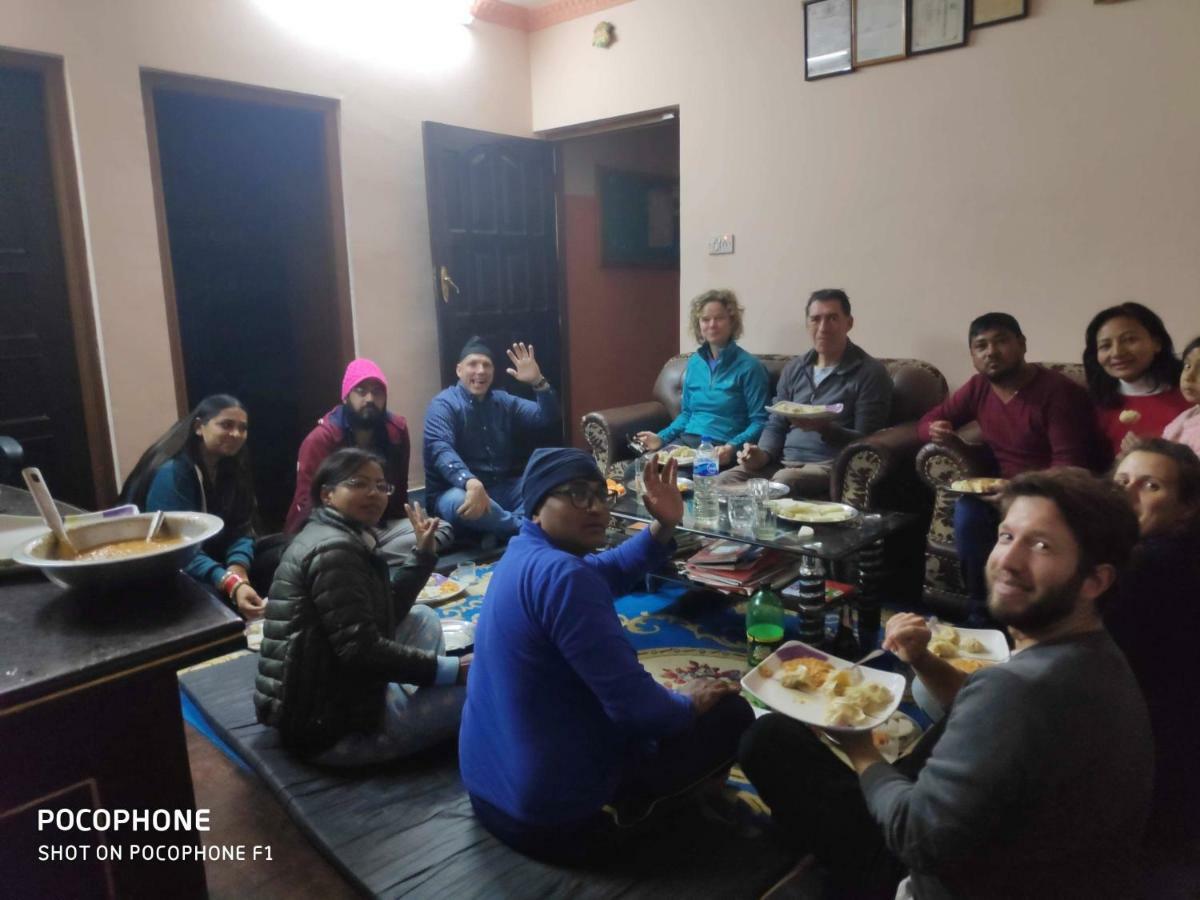 Shine Homestay Famille Francophone - Shine Home And Apartment Kathmandu Ngoại thất bức ảnh
