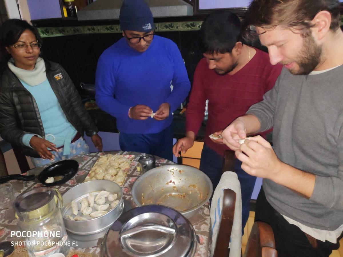 Shine Homestay Famille Francophone - Shine Home And Apartment Kathmandu Ngoại thất bức ảnh