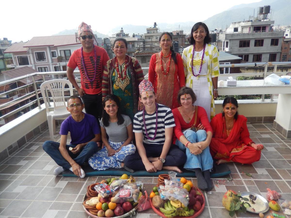 Shine Homestay Famille Francophone - Shine Home And Apartment Kathmandu Ngoại thất bức ảnh